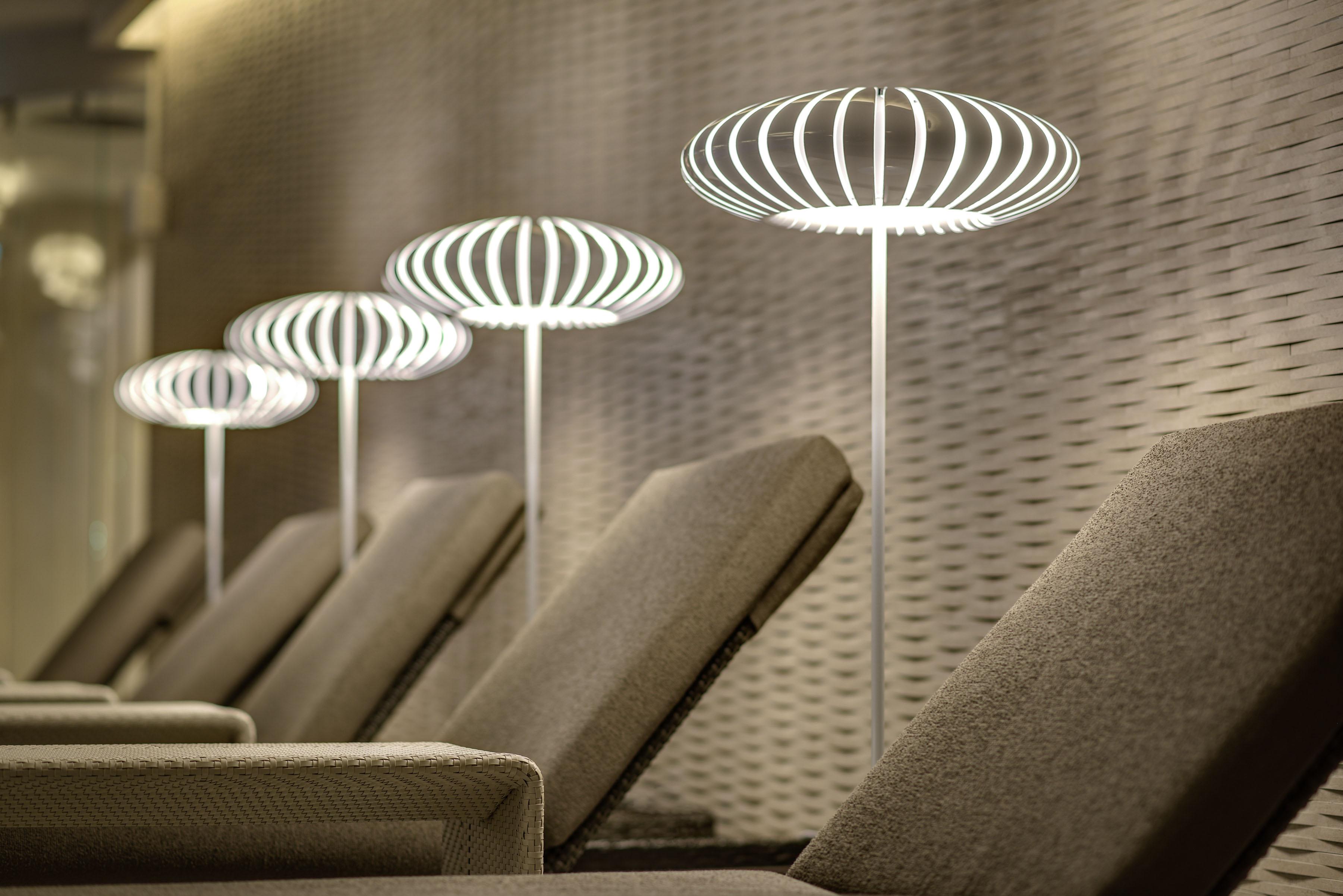 Radisson Blu Hotel Istanbul Ottomare Exteriér fotografie Floor lamp