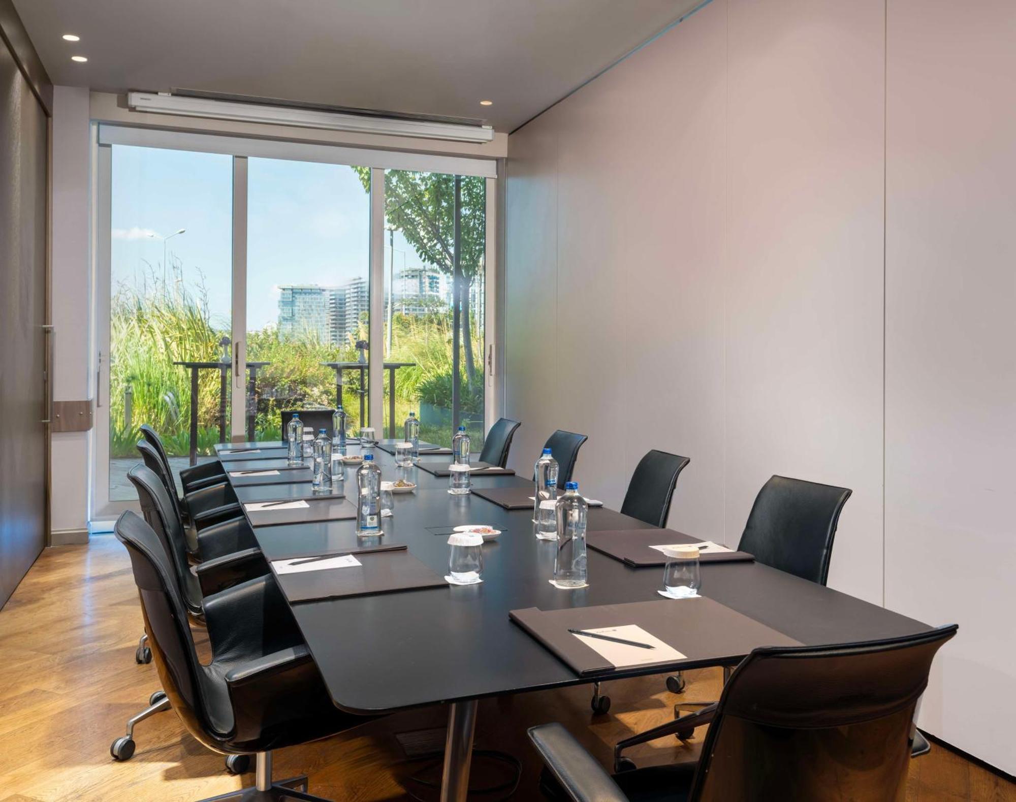 Radisson Blu Hotel Istanbul Ottomare Exteriér fotografie Meeting room